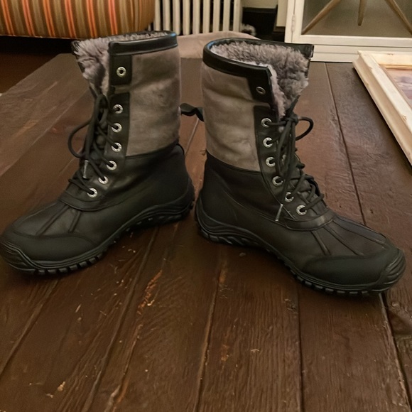 UGG Adirondack boots. Waterproof and super warm. Size 8. - Picture 7 of 16